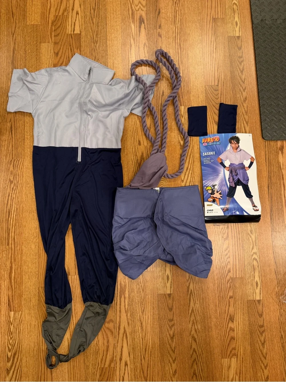 Naruto Shippuden Sasuke costume